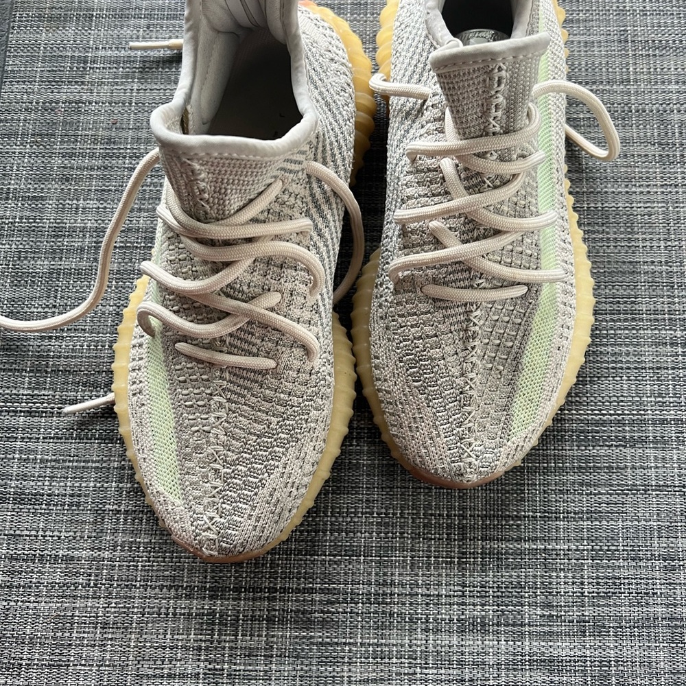 Yeezy boost size 6.5 US